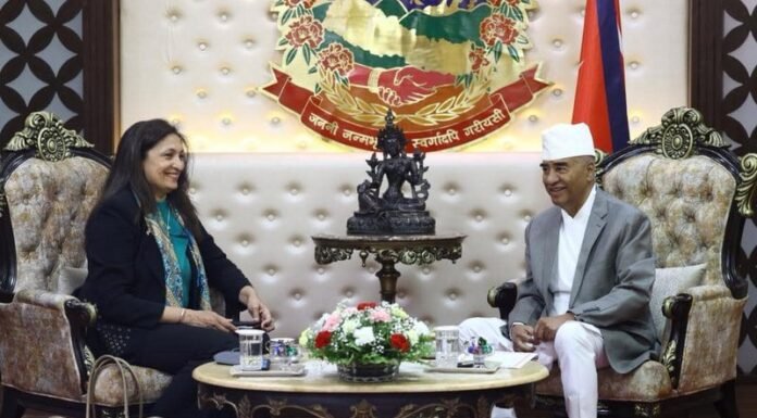 नेपाल भ्रमणमा उपविदेशमन्त्री उज्रा जियाको प्रधानमन्त्री देउवासँग भेट