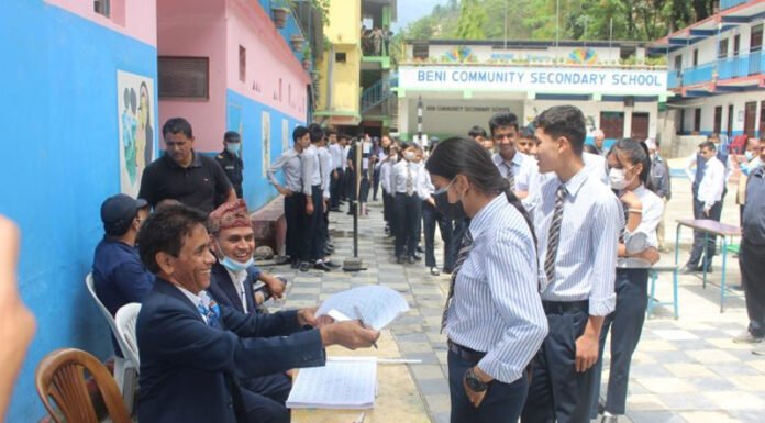 बेनी सामुदायिक माध्यमिक विद्यालयमा नमुना मतदान
