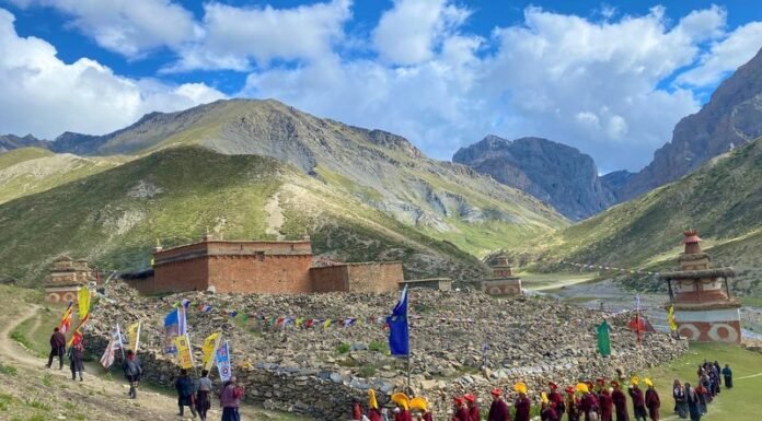 शे गुम्बामा १२ वर्षे मेला हुने