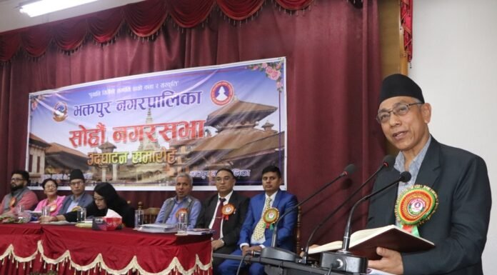 हाम्रो देशका प्रधानमन्त्री भारतका कुनै राज्यका मुख्यमन्त्री जस्ताः सांसद सुवाल