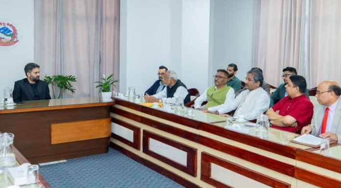 प्रधानमन्त्रीको आग्रह- मलाई संघीयताविरोधी नभनिदिनु होला